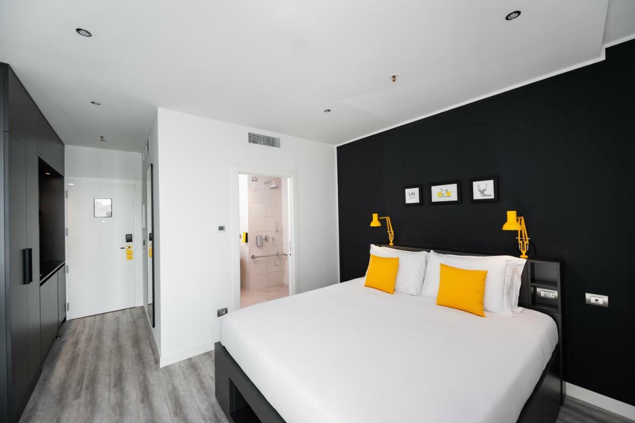 Staycity Aparthotels Venice Mestre Esterno foto