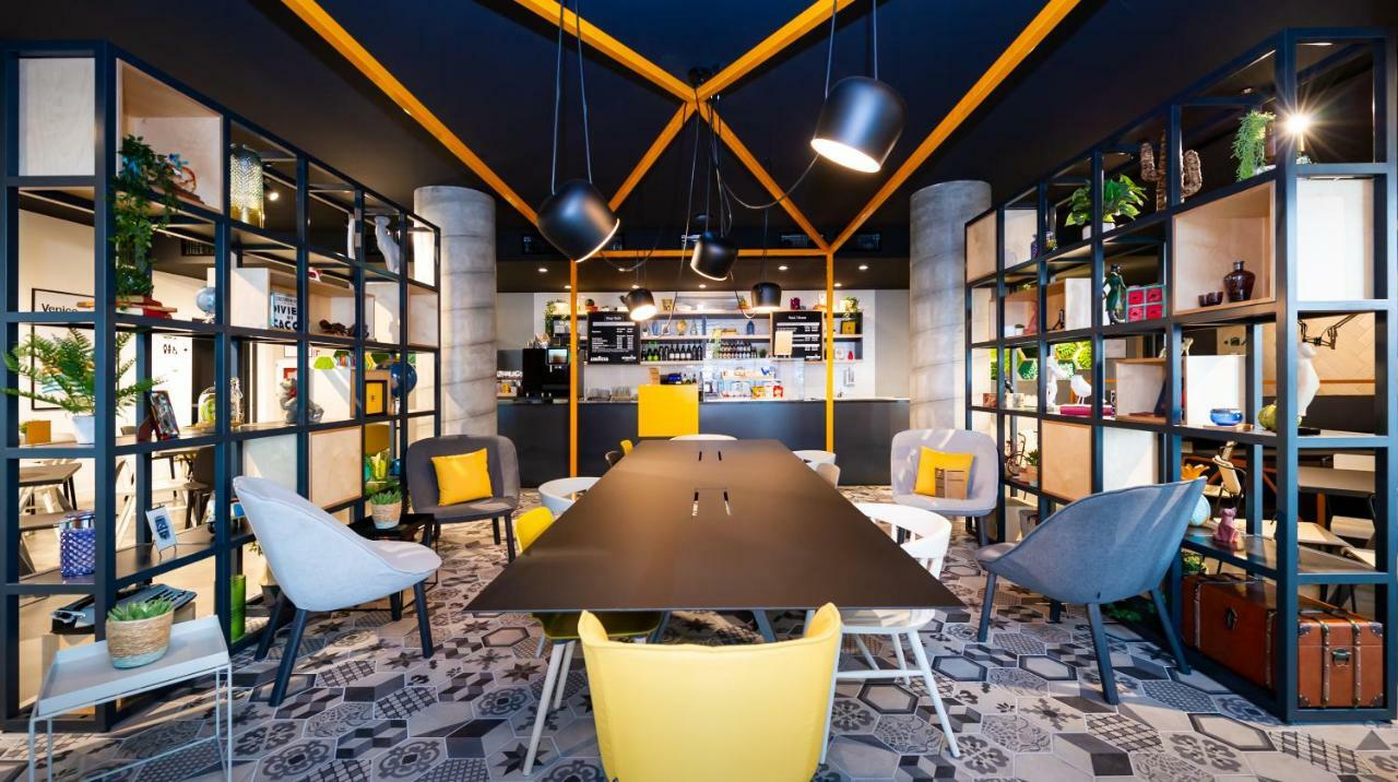 Staycity Aparthotels Venice Mestre Esterno foto