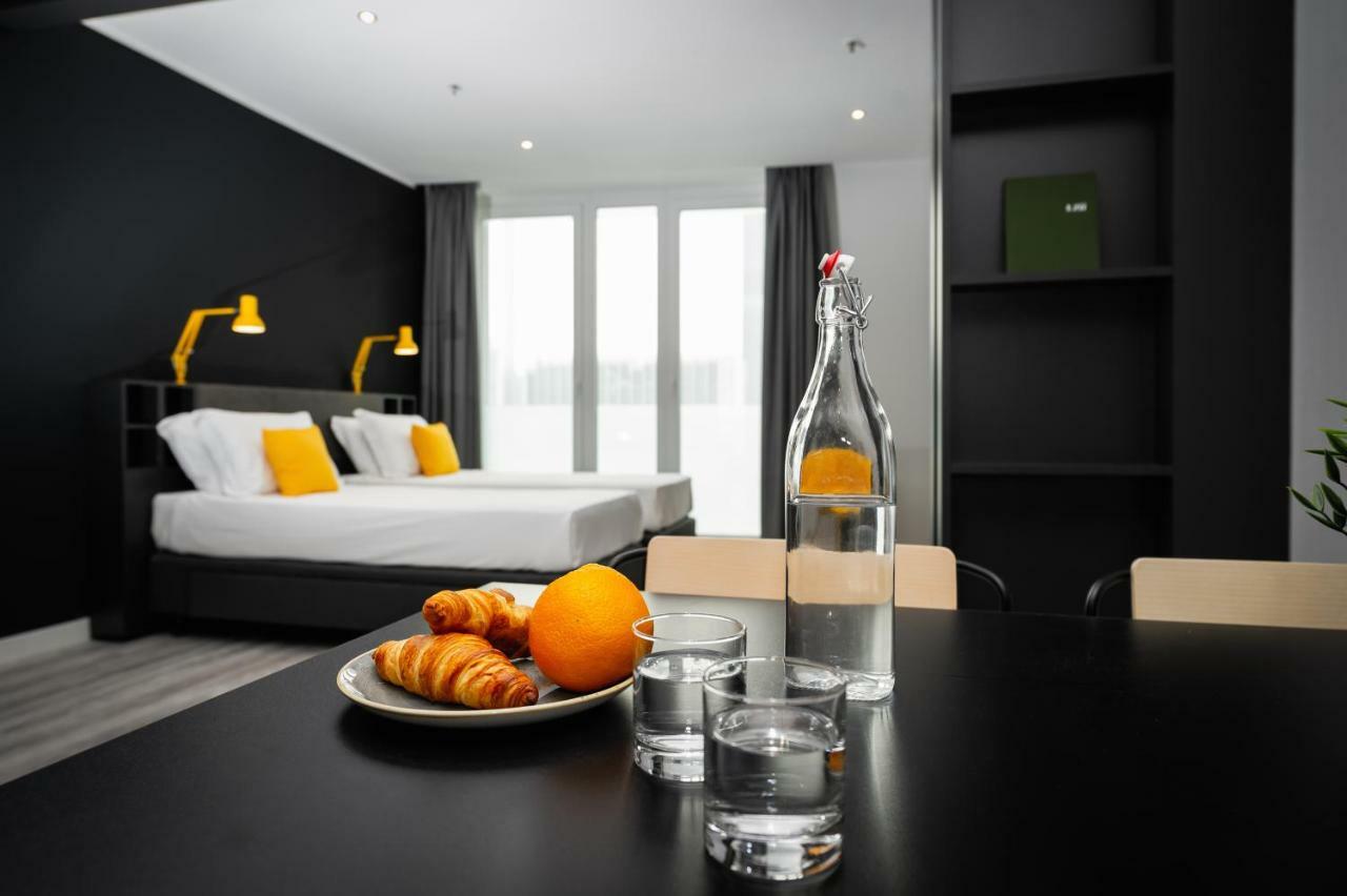 Staycity Aparthotels Venice Mestre Esterno foto